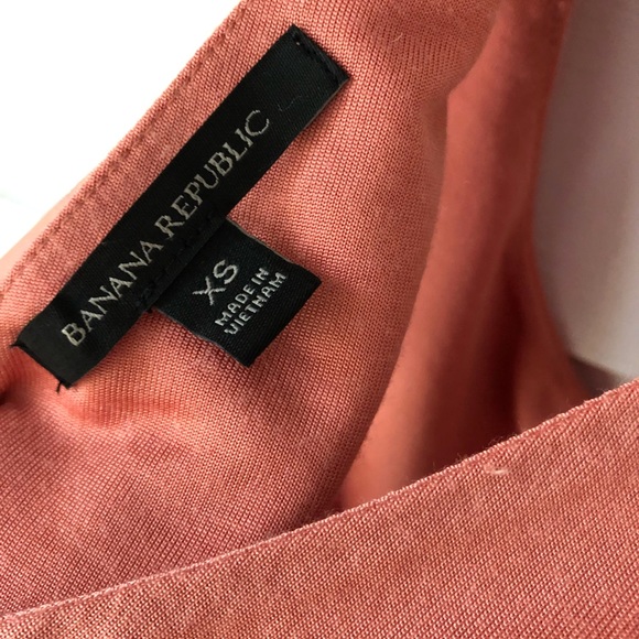 Banana Republic Salmon Sleeveless Blouse - Picture 4 of 6